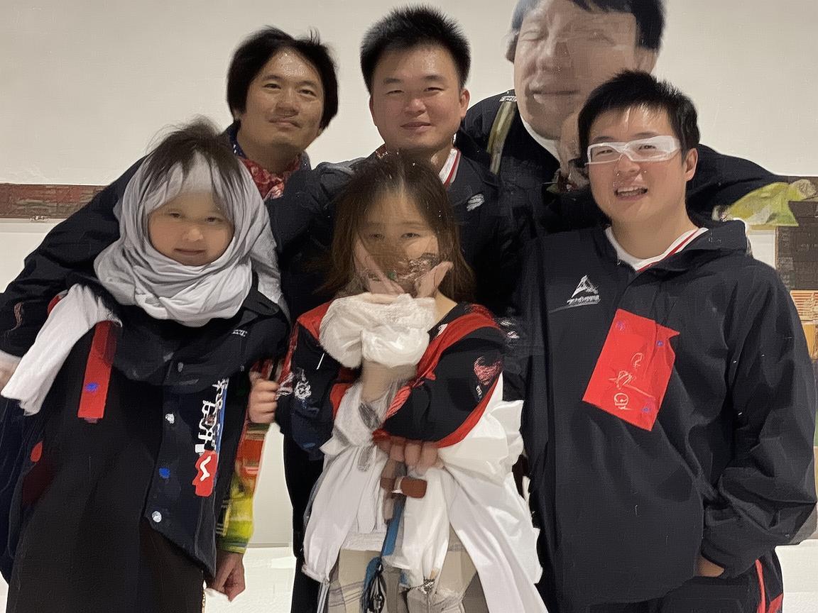 金属之韵，荔枝的甜蜜与坚韧
