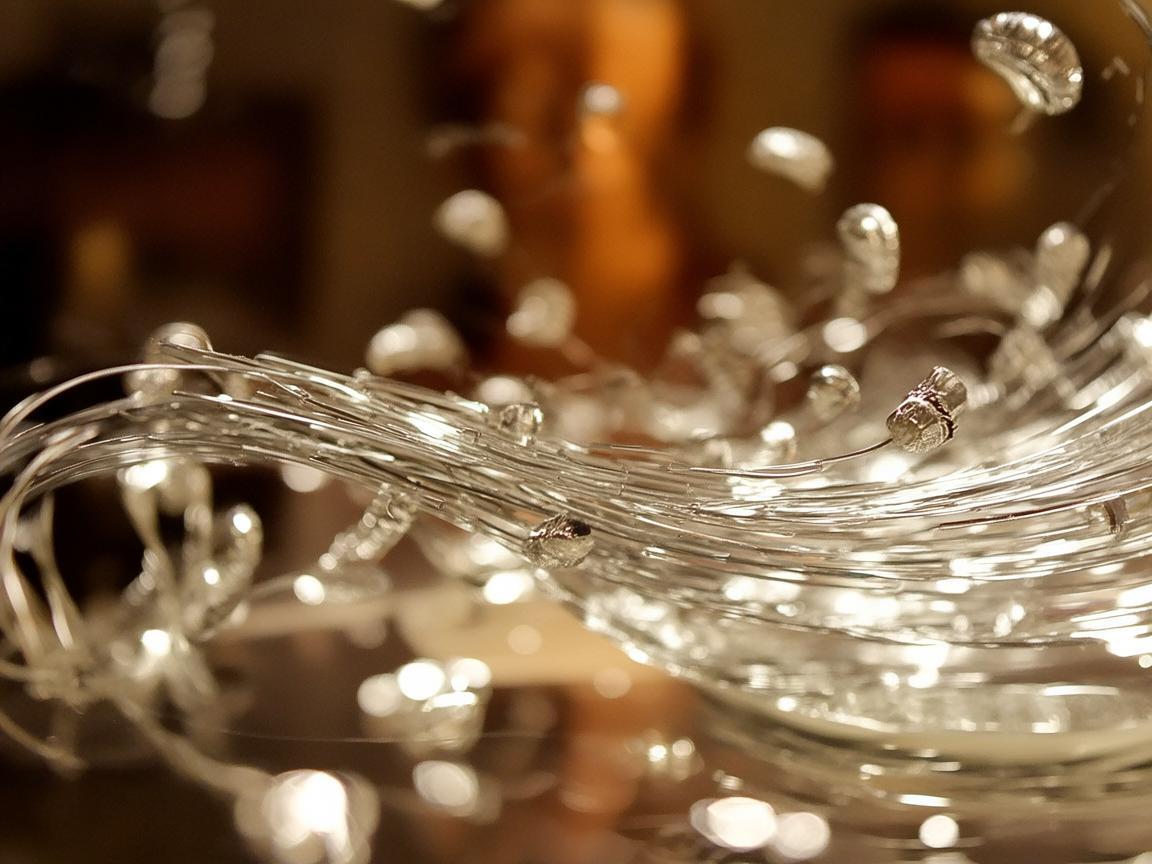 金属之舞，在服务员的微笑中寻找灵感