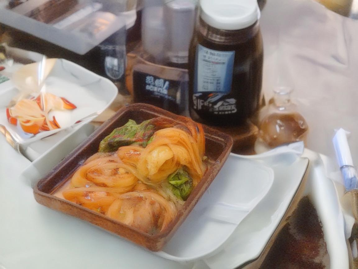 白城之韵，金属艺术家的坚韧与温情